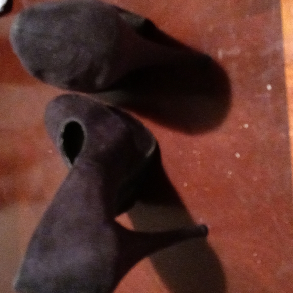 Shoes - Picture 3 of 3